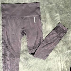 Gymshark seamless workout leggings with peekaboo leg/ankles size small